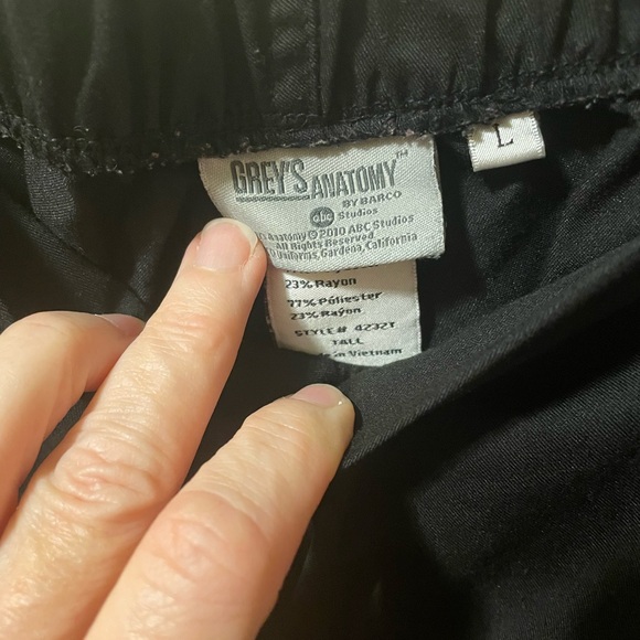 Grey’s Anatomy  Black scrub pants - large - Picture 2 of 2